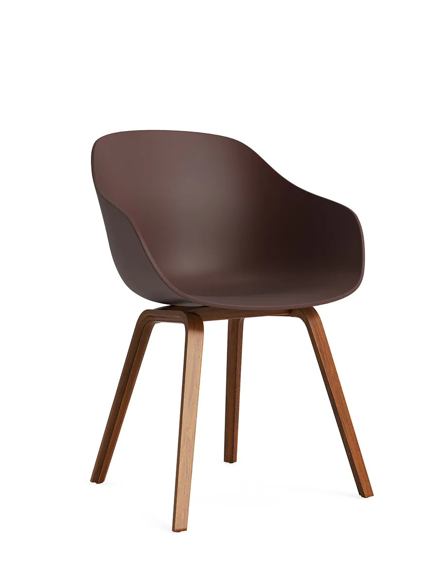 About a Chair AAC 222 från HAY