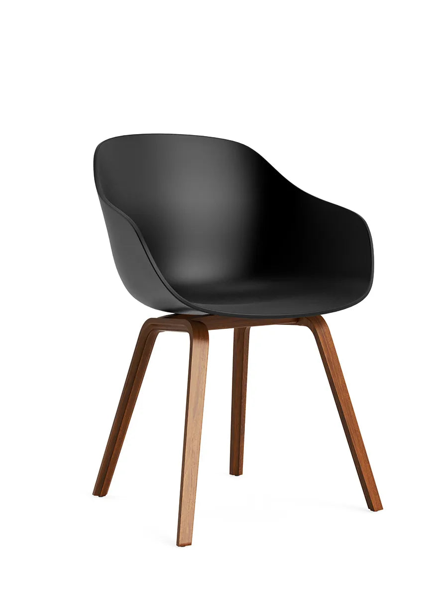 About a Chair AAC 222 från HAY