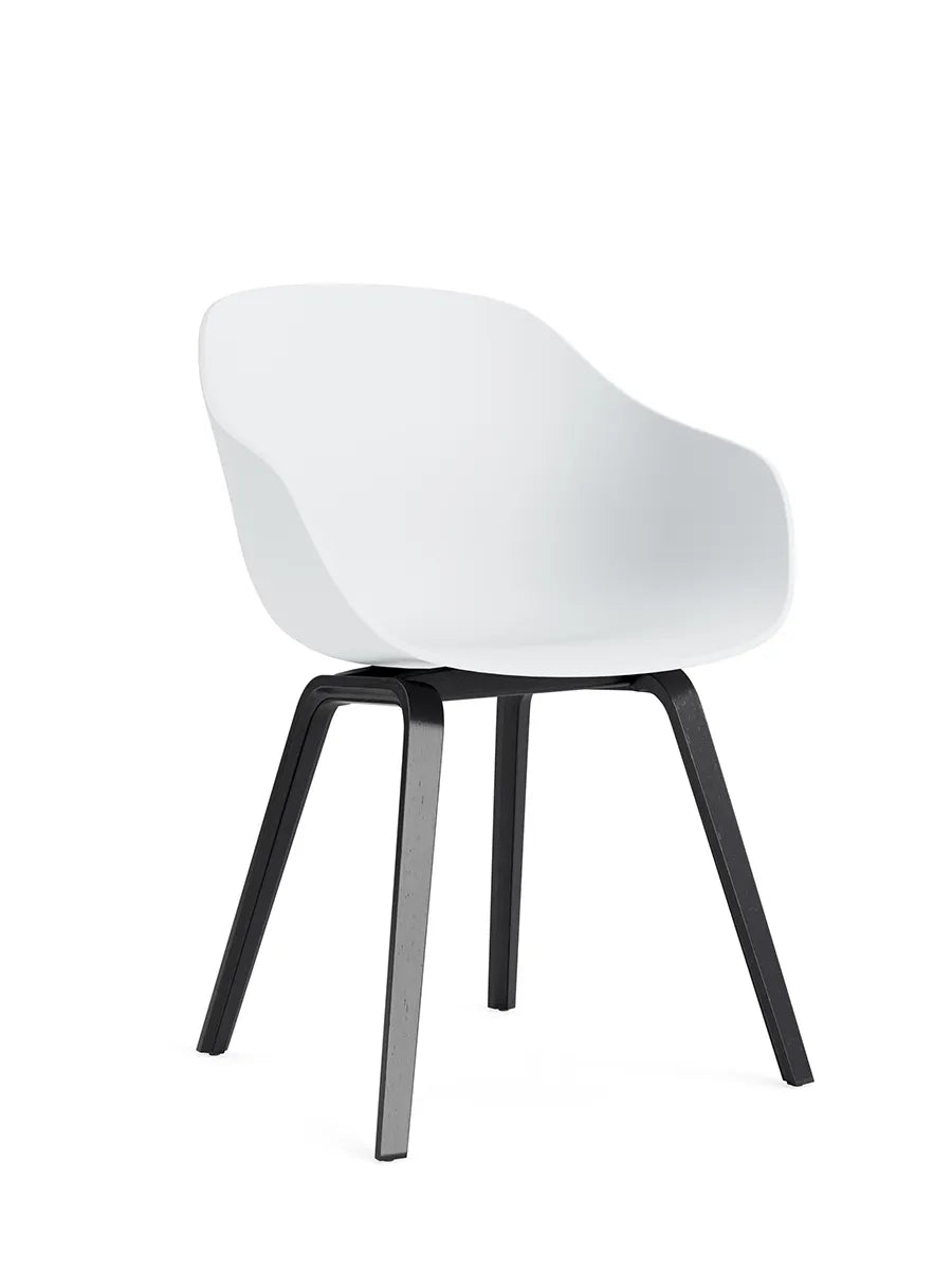 About a Chair AAC 222 från HAY