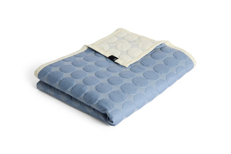 HAY Mega Dot Ekologiskt överkast, 260x260 cm - Dusty Blue - Jacobsen Plus