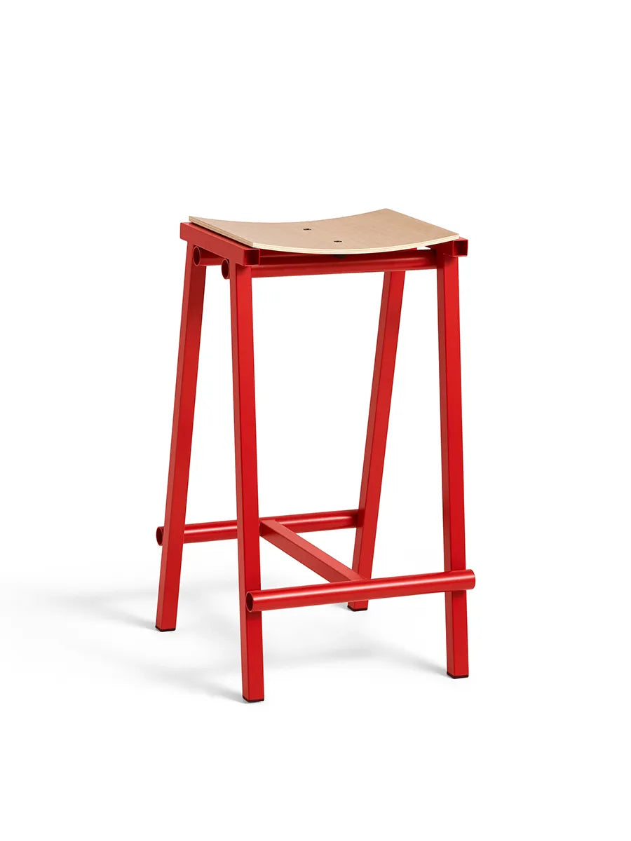 Taburete 8 Bar Stool, låg från Hay - Signal Red - Jacobsen Plus