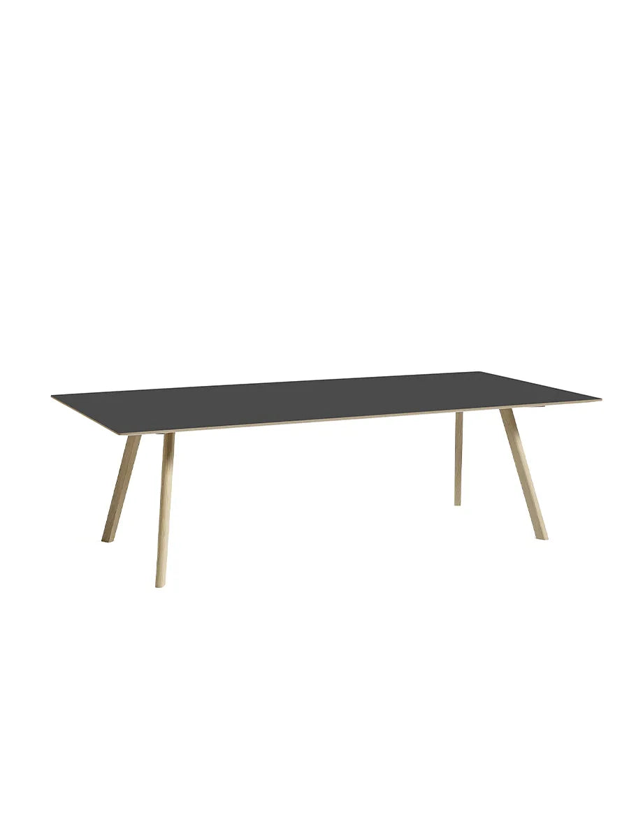 CPH30 bord, 250 cm från Hay - Svart linoleum / Lackerad eg / L: 250 x B: 120 x H: 74 cm - Jacobsen Plus