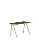 CPH90 Skrivbord, 130 cm från Hay - Grön linoleum / Lackerad eg - Jacobsen Plus