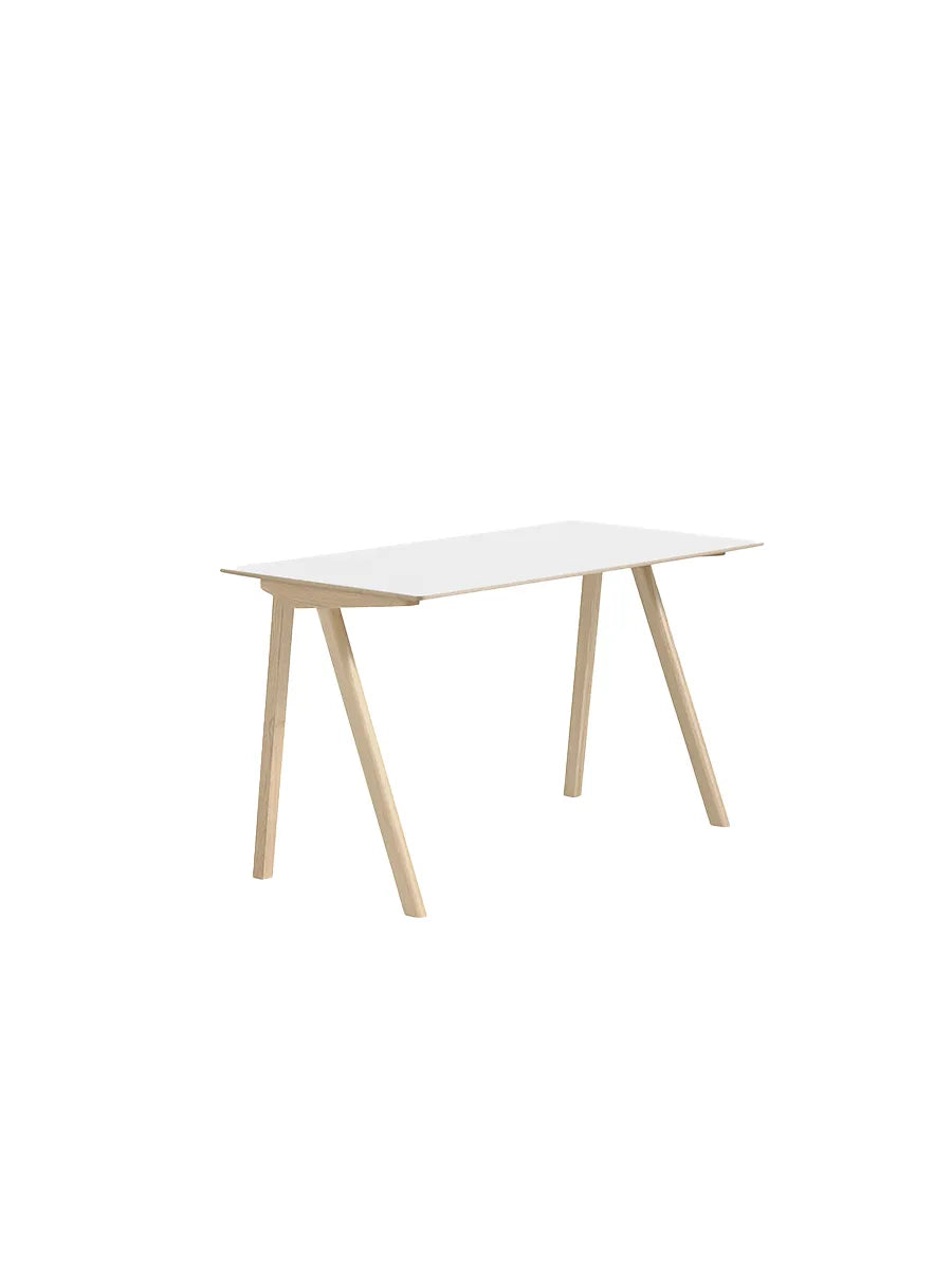 CPH90 Skrivbord, 130 cm från Hay - Vit laminat / Lackerad eg - Jacobsen Plus