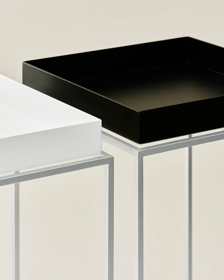 Tray Table, liten och hög, 30x30, silikonbelagt stålunderrede från HAY - Black - Jacobsen Plus