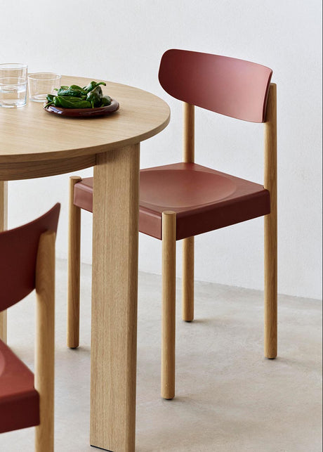 Pack Chair 10 från HAY - Hull red - olieret eg - Jacobsen Plus