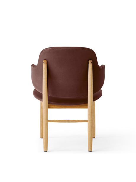 Audo Copenhagen - The Penguin loungestol i trä, helt klädd - Rødbejdset eg - Logan Fossil (tekstil) - Jacobsen Plus