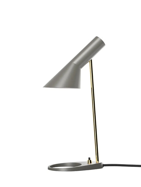 AJ Mini bordslampa, grå/mässing av Arne Jacobsen - Jacobsen Plus