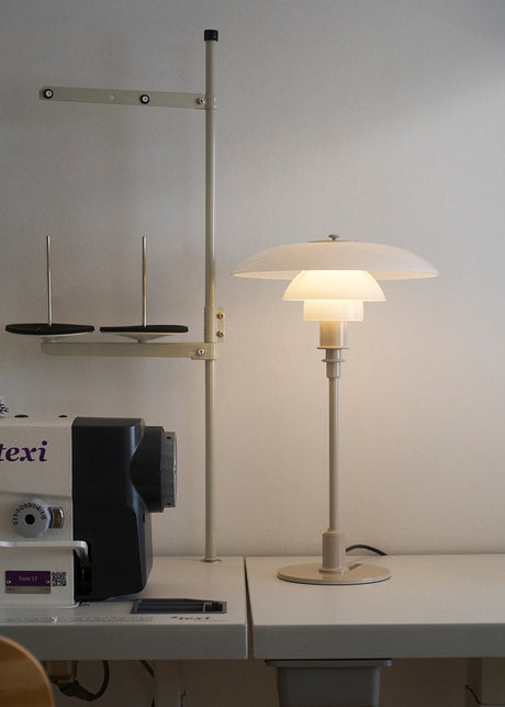 PH 3/2 Bordslampa, Glansig beige från Louis Poulsen - 2 - Jacobsen Plus