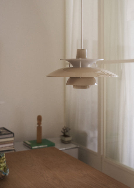 PH 5 Ø320 Opal Beige Pendel av Poul Henningsen - 2 - Jacobsen Plus