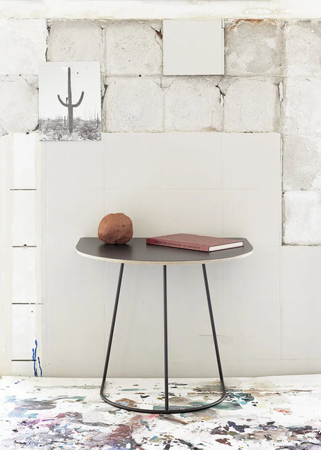 Airy soffbord, halv storlek från Muuto - Black - Jacobsen Plus
