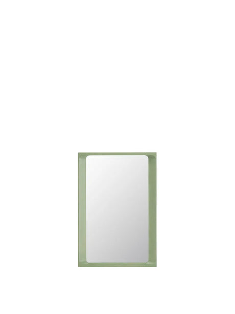 Arced Mirror, 80x55 från Muuto - Light green - Jacobsen Plus
