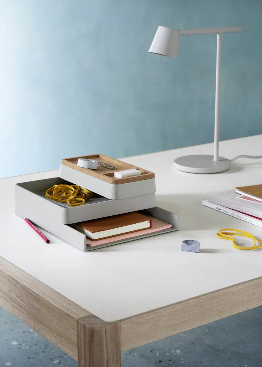 Arrange Skrivbord, grå från Muuto - 2 - Jacobsen Plus