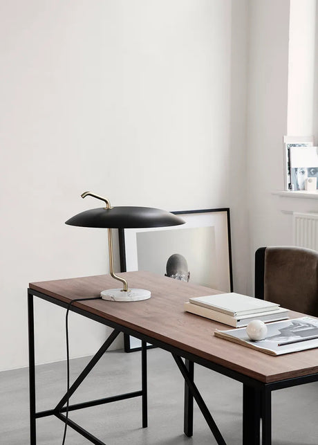 Model 537 Bordslampa från Astep - Black - Jacobsen Plus