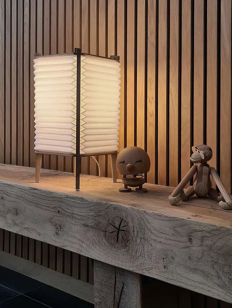 Bee Hive Bordslampa, liten från Le Klint