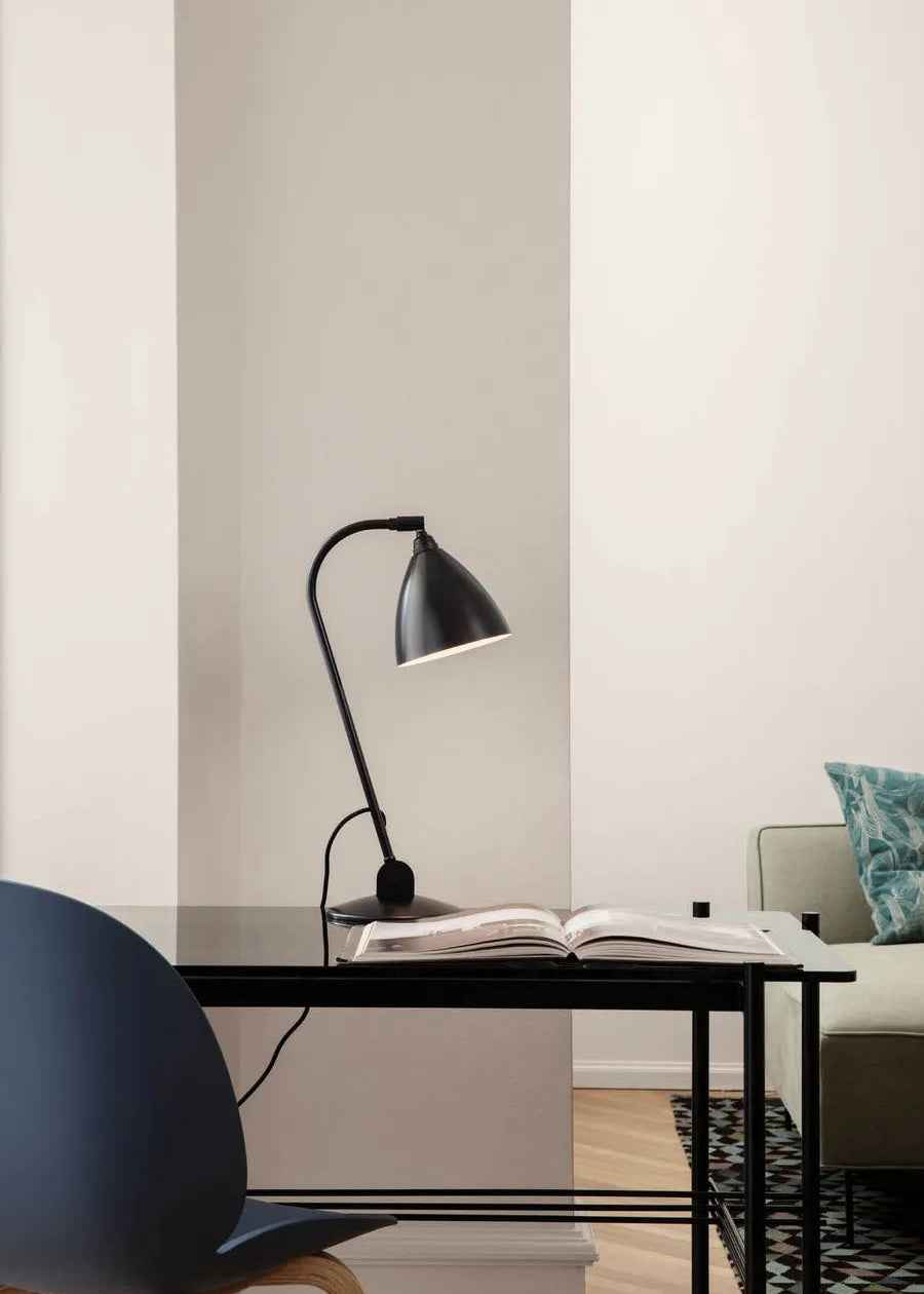 TS Desk 120x60 från GUBI - 2 - Jacobsen Plus