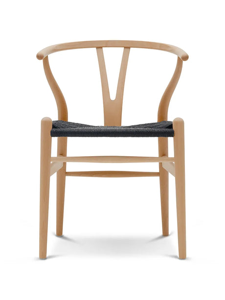 Y-stol CH24, Bok lack med svart flätning av Hans J. Wegner - 1 - Jacobsen Plus