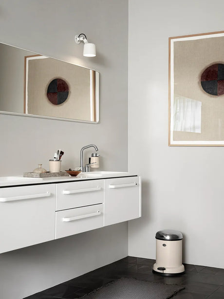 Tandborstmugg, Holger's Beige från Vipp - 3 - Jacobsen Plus