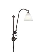 Bestlite BL5 Vägglampa från GUBI - Porslin - Black Brass - Jacobsen Plus