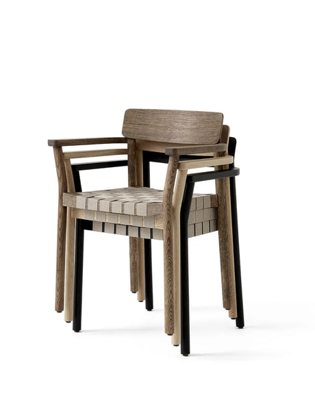 Betty TK9 Matstol, svartlackerad ek från &Tradition - 2 - Jacobsen Plus