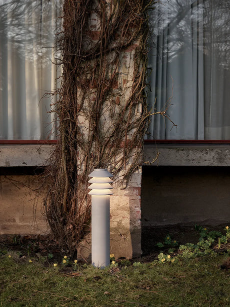 Bysted Garden Aluminium, Hög från Louis Poulsen - Pullertmast med fodpanel u-adaptor / LED 2700K - Jacobsen Plus