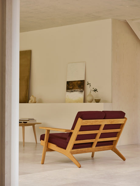 CH292 2 pers. soffa av Hans J. Wegner - Oljad eg - Vidar 0693 - Jacobsen Plus