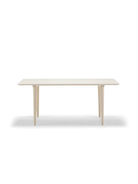 CH011 Soffbord från Carl Hansen & Søn - B: 130 x D: 55 x H: 44 cm / Svart - Jacobsen Plus