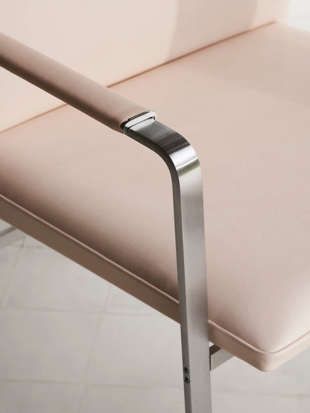 CH111 av Hans J. Wegner - Lædergruppe A - Jacobsen Plus