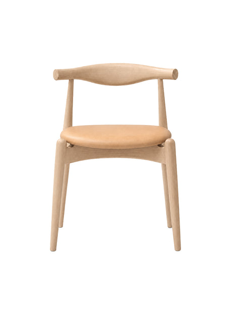 CH20 Armbågsstol i lackad bok/Sif 90 av Hans J. Wegner - 1 - Jacobsen Plus