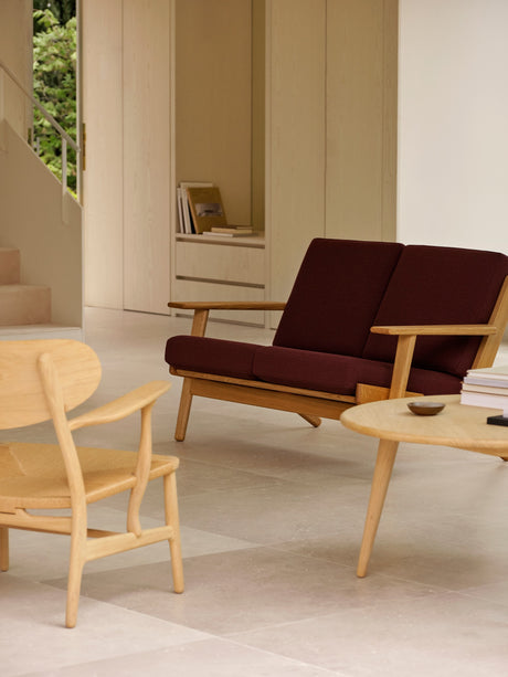 CH292 2 pers. soffa av Hans J. Wegner - Oljad eg - Vidar 0693 - Jacobsen Plus