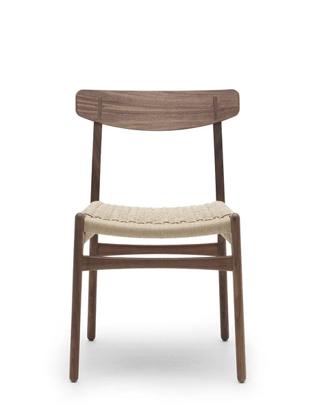CH23 Matstol, valnötsolja av Hans J. Wegner - Jacobsen Plus