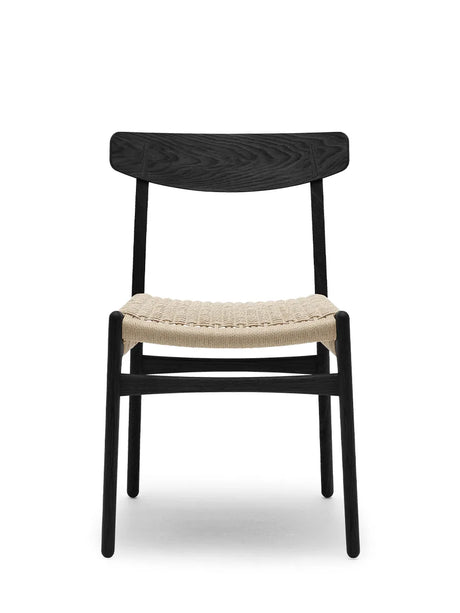CH23 Matstol, svart ek av Hans J. Wegner - Jacobsen Plus