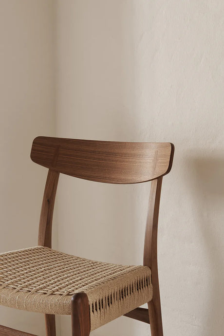 CH23 Matstol, valnötsolja av Hans J. Wegner - 2 - Jacobsen Plus