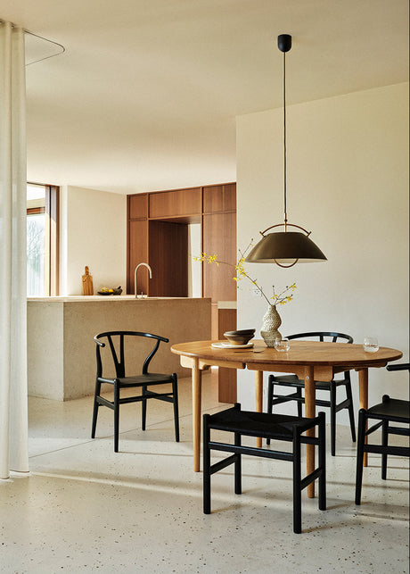 Y-stol CH24P, Svart ek med Thor 301 läder av Hans J. Wegner - 2 - Jacobsen Plus