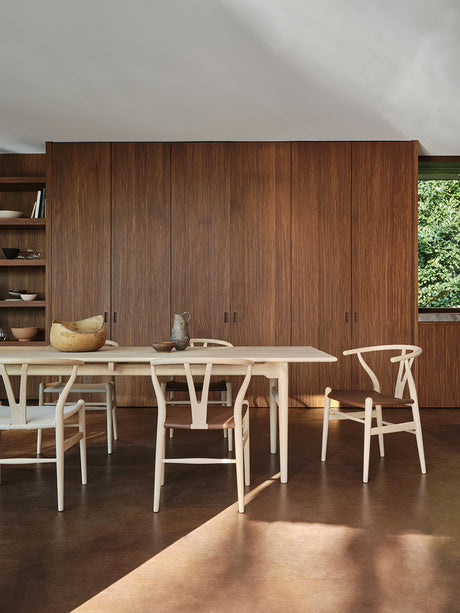 Y-stol CH24P, Ek såpa med Terra 20364 läder av Hans J. Wegner - 4 - Jacobsen Plus