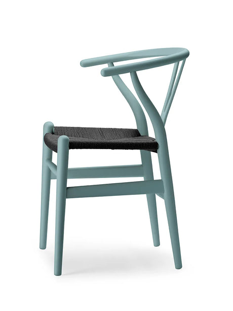 Y-stol CH24 Soft Pewter med svart flätning av Hans J. Wegner - 3 - Jacobsen Plus