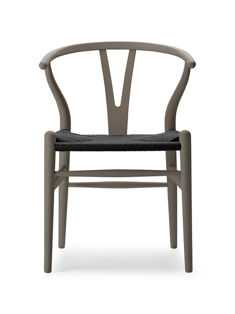 Y-stol CH24 Soft Slate med svart flätning av Hans J. Wegner - Jacobsen Plus