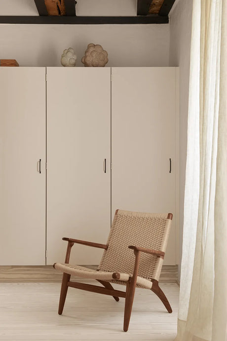 CH25 Loungestol, valnötsolja av Hans J. Wegner - 2 - Jacobsen Plus