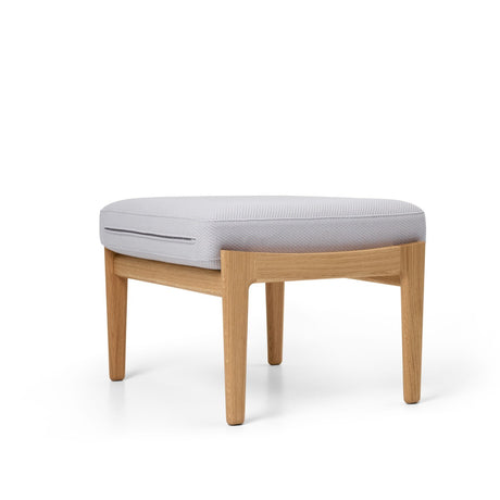 CH290F Pall av Hans J. Wegner - Oljad eg - Serpentine 0118 - Jacobsen Plus