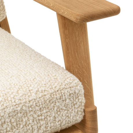 CH290 loungestol av Hans J. Wegner - Oljad eg - Bute Storr 1501 Eggshell - Jacobsen Plus