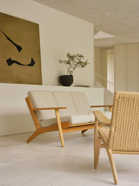 CH293 3-sitssoffa av Hans J. Wegner - Oljad eg - Antoni 813 - Jacobsen Plus
