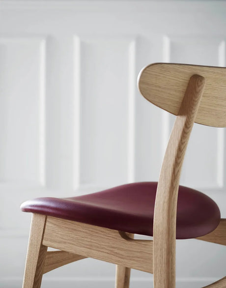 CH30P Matstol av Hans J. Wegner - Ek-stofgruppe 1 / Såpbehandlad - Jacobsen Plus