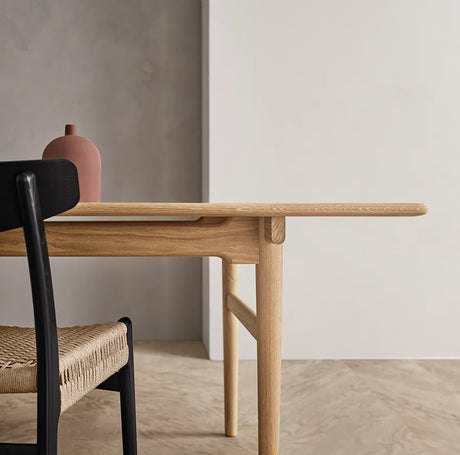 CH23 Matstol, svart ek av Hans J. Wegner - 4 - Jacobsen Plus