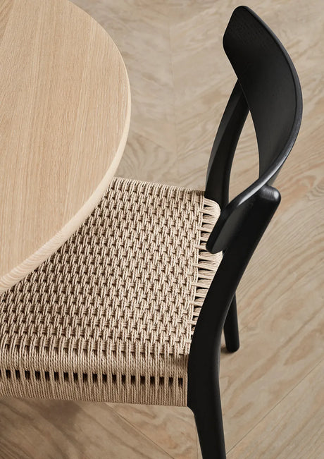 CH23 Matstol, svart ek av Hans J. Wegner - 3 - Jacobsen Plus