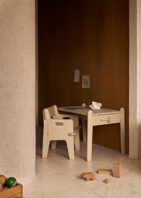 Peters Bord CH411 av Hans J. Wegner - 2 - Jacobsen Plus