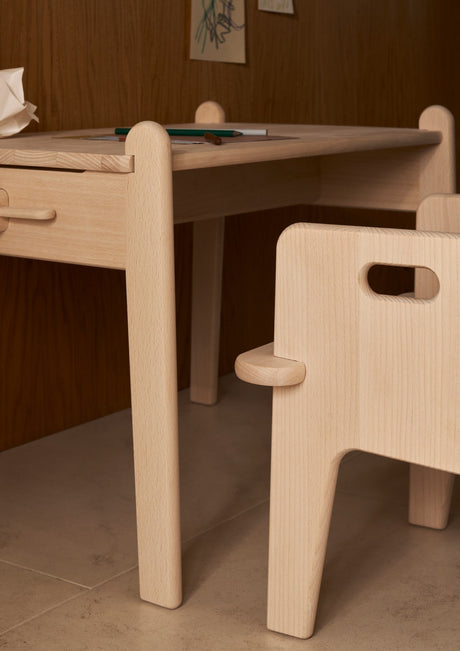 Peters Bord CH411 av Hans J. Wegner - 4 - Jacobsen Plus