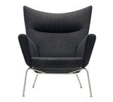 CH445 Wing Chair av Hans J. Wegner - Textil: Fiord 191 - Jacobsen Plus