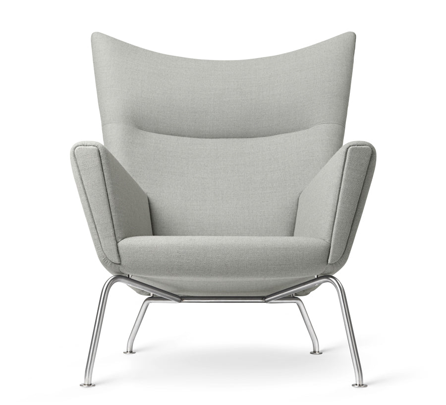 CH445 Wing Chair av Hans J. Wegner - Textil: Passion 13101 - Jacobsen Plus