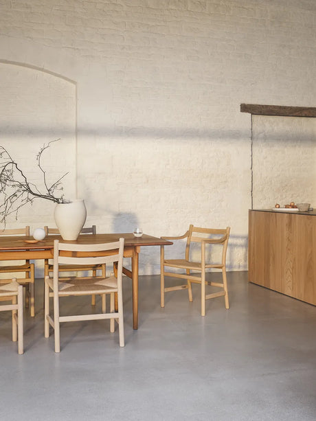 CH327 Matbord, 248 cm från Carl Hansen & Søn - Bok / Såpa - Jacobsen Plus