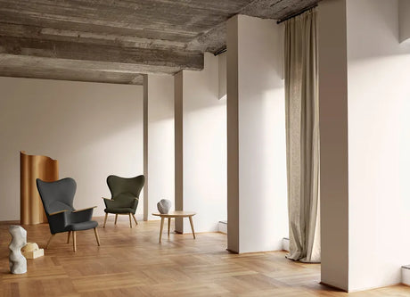 CH78 Mama Bear av Hans J. Wegner - Ek-stofgruppe 1 / Såpa - Jacobsen Plus